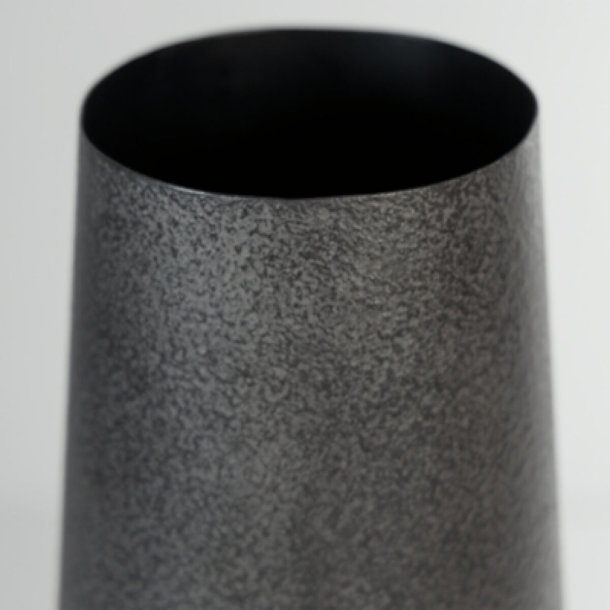 Fynn Vase Accents Ashley Furniture 14