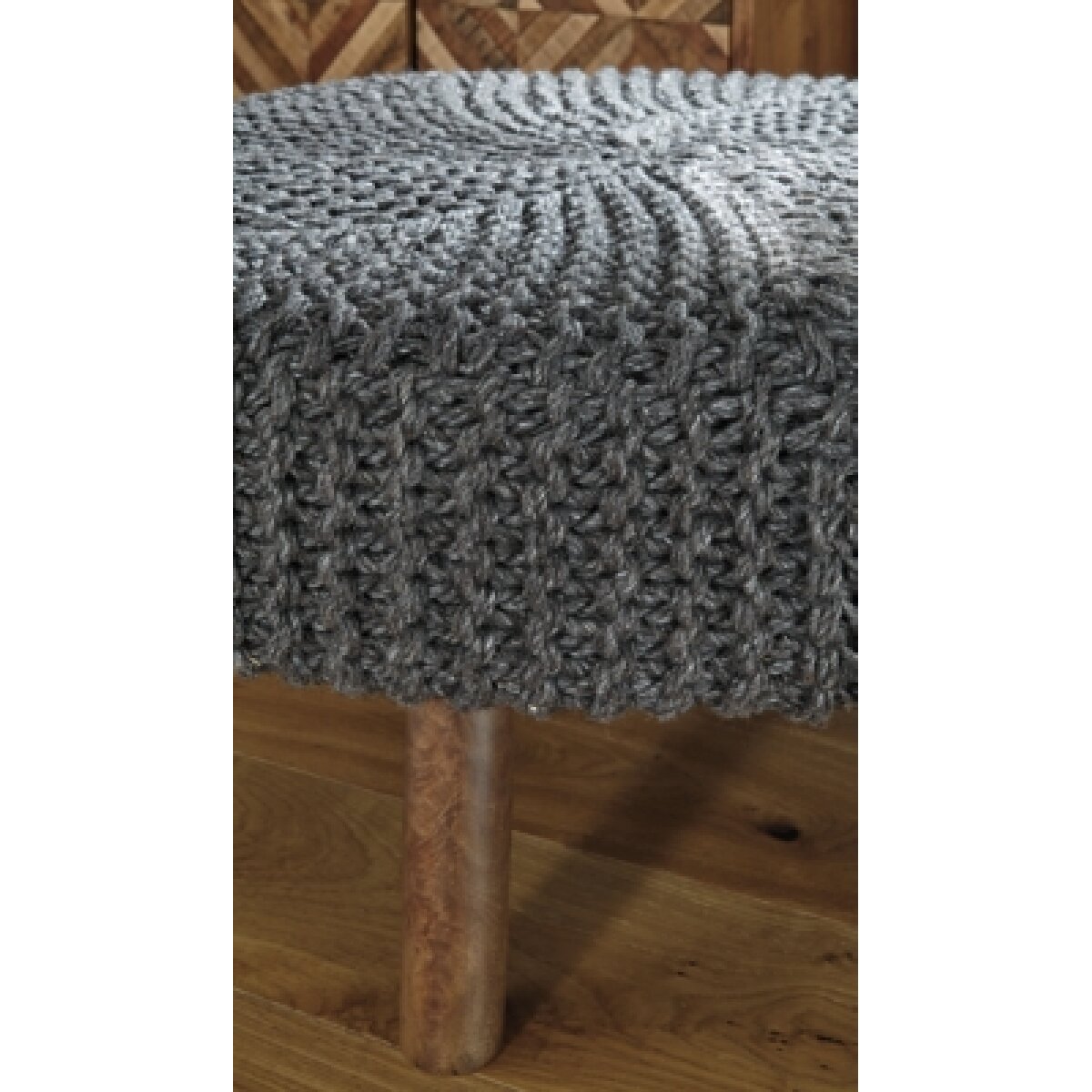 Jassmyn Oversized Accent Ottoman Ottomans & Poufs Ashley Furniture 14