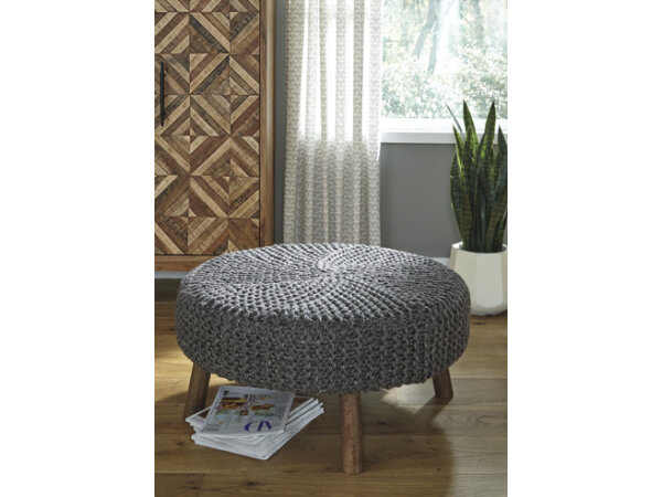 Jassmyn Oversized Accent Ottoman Ottomans & Poufs Ashley Furniture