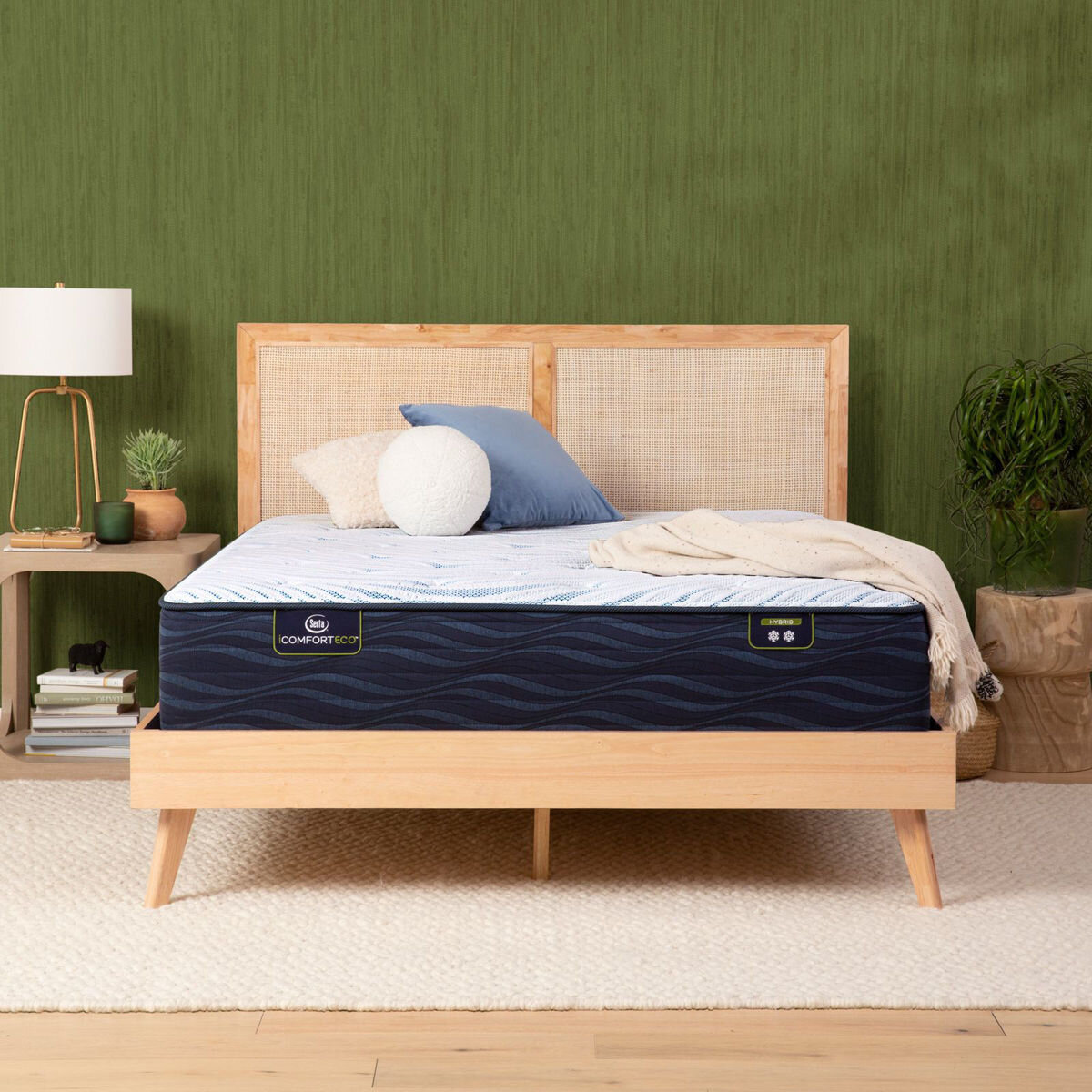 Full iComfortECO™ Q15GL Hybrid Plush Mattress Full Serta 11