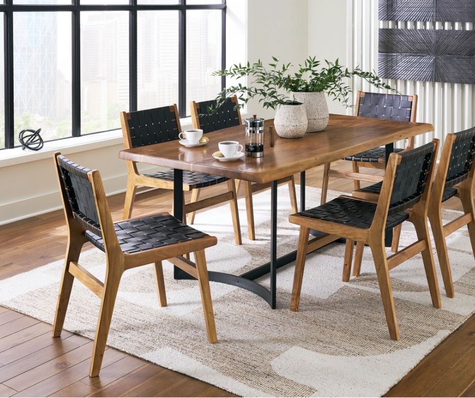 Fortmaine Dining Set